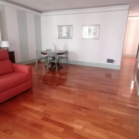 Le Finestre Sugli Ulivi Lejlighed Desenzano del Garda Eksteriør billede