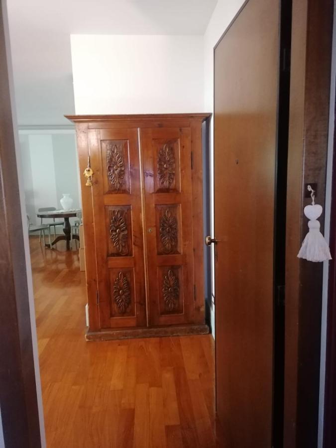 Le Finestre Sugli Ulivi Lejlighed Desenzano del Garda Eksteriør billede